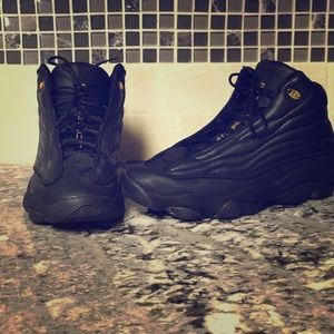 Jordan pro strong ‘Black Metallic Gold’